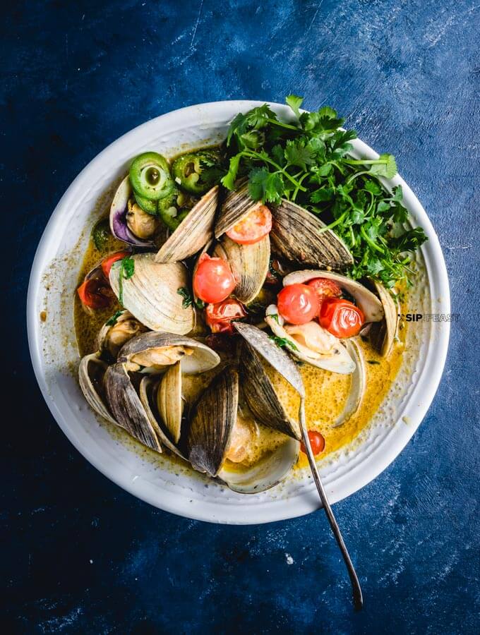 The final shot of the best Thai green curry clams recipe. 