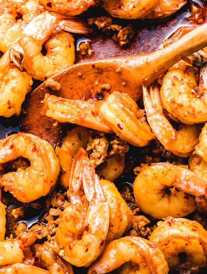 Spanish Shrimp Tapas With Chorizo And Lemon. Super flavorful and easy appetizer recipe. #sipandfeast #appetizers #chorizo The shrimp and chorizo are combined.