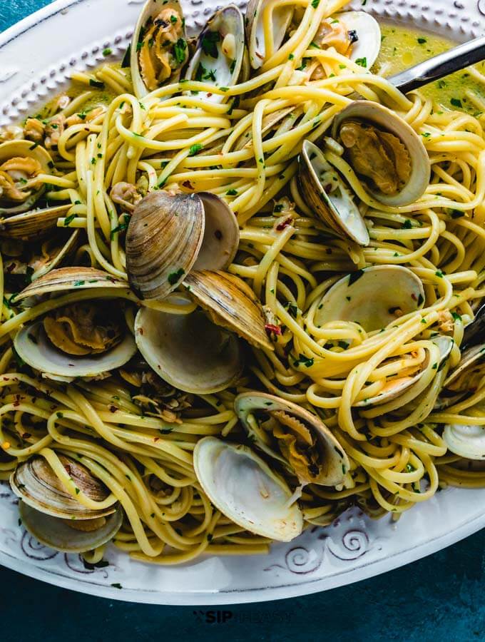 Linguine alle vongole plated.