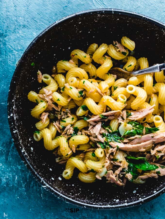 Tuna pasta in bowl.