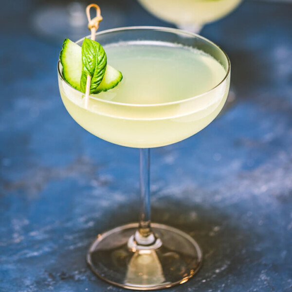 Limonata basil cocktail featured image.