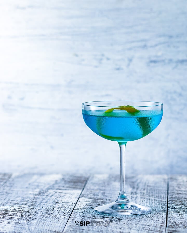 Coupe glass with Angelo Azzurro cocktail