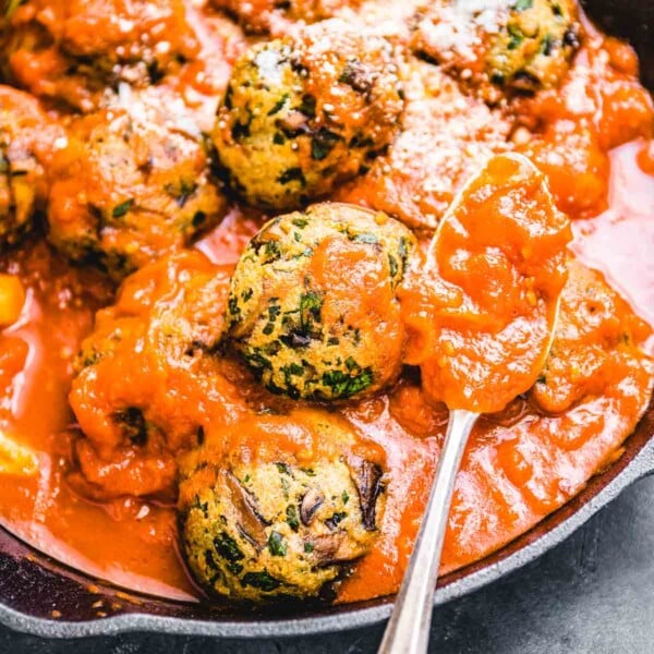 Mushroom meatballs recipe featured image.
