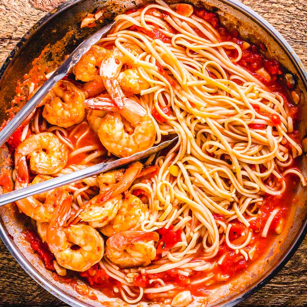 https://www.sipandfeast.com/wp-content/uploads/2020/02/shrimp-fra-diavolo-recipe-snippet.jpg