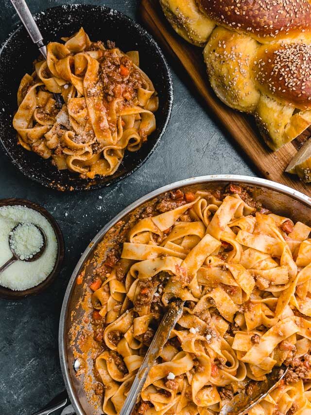 How To Make Pappardelle Bolognese