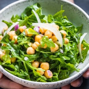 Chickpea arugula salad featured image.