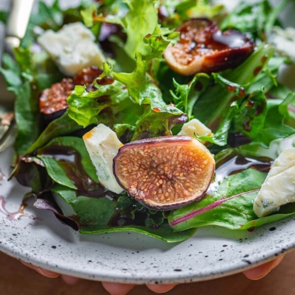 Roasted fig salad featured image.