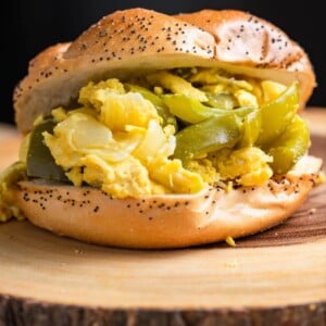 Pepper and egg sandwich featured image.