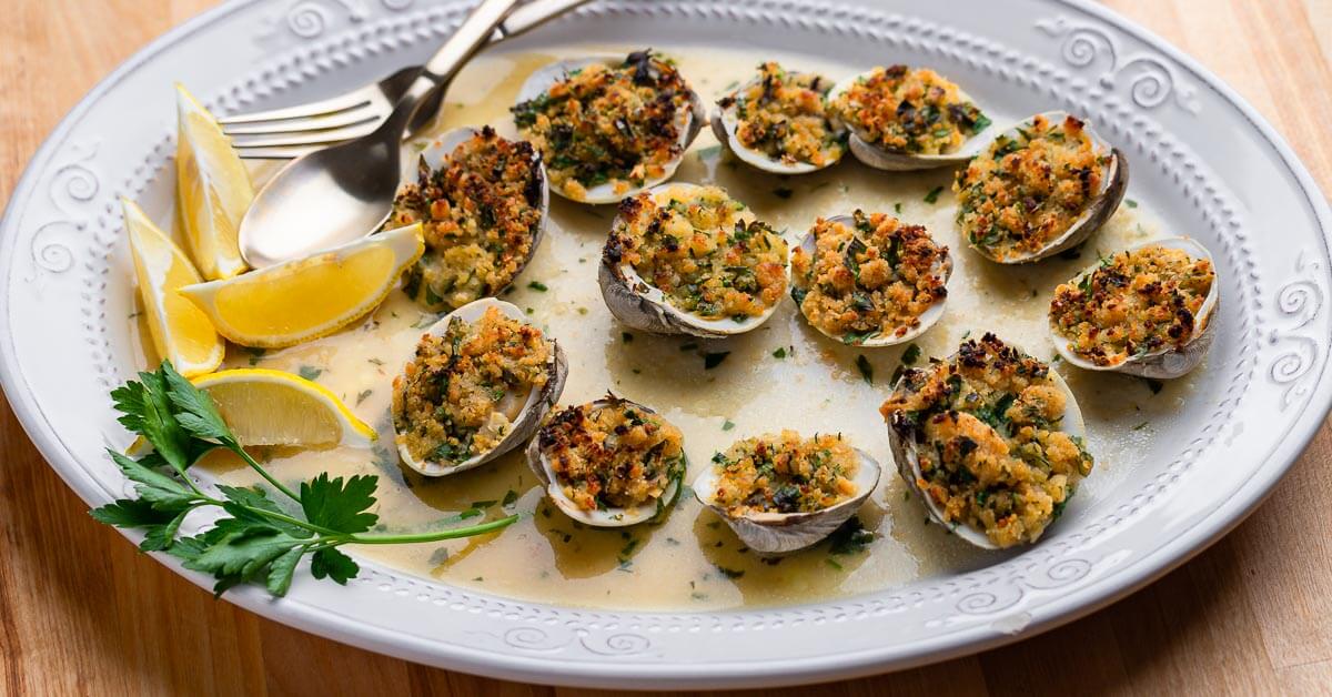 Clams Oreganata - Stuffed With Garlicky Breadcrumbs 