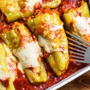 Stuffed cubanelle peppers featured image.