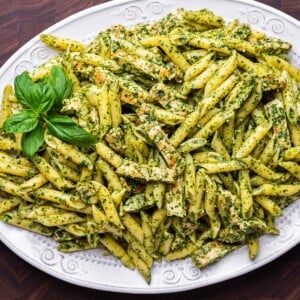 Chicken pesto pasta salad featured image.