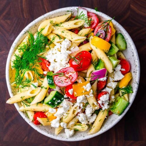 Greek pasta salad featured image.