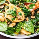 Spinach mushroom chicken featured image.