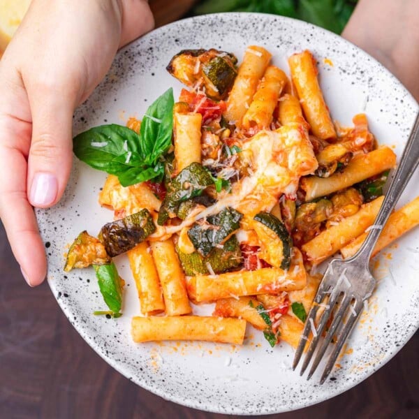 Roasted zucchini pasta recipe featured image.