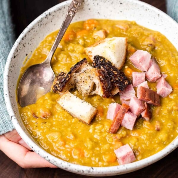 Split pea soup with ham featured image.