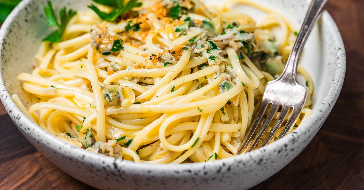 Linguine with Canned Clams