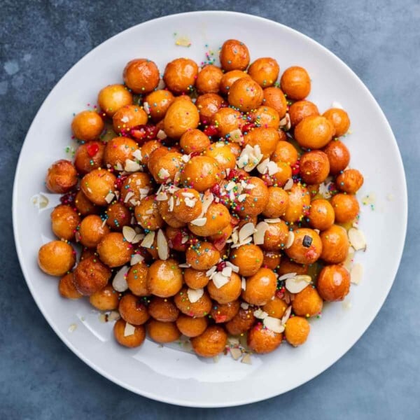 Struffoli recipe featured image.