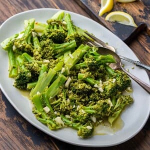 Italian broccoli salad featured image.