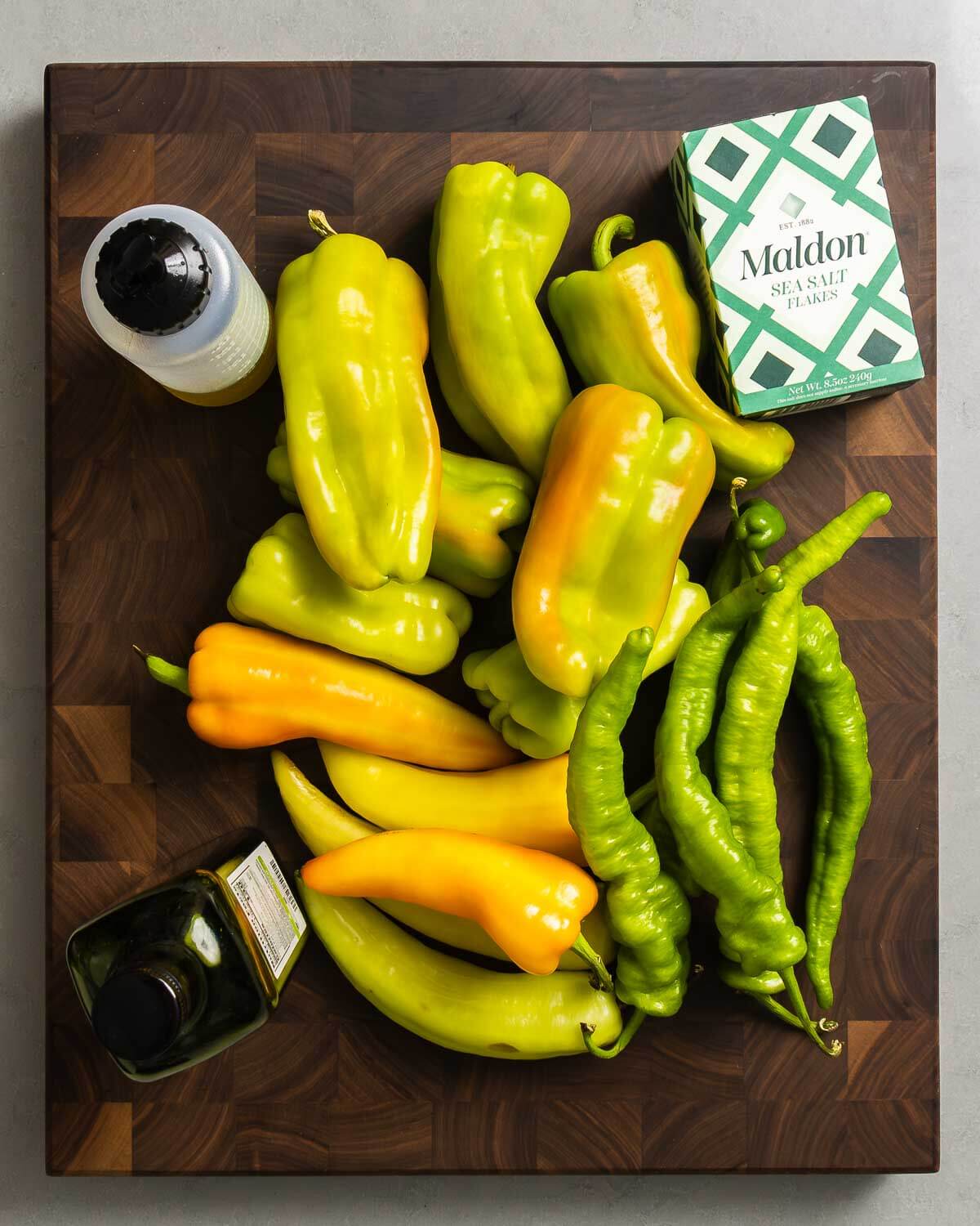 Ingredients shown: olive oil, Italian frying peppers or cubanelle, long hot peppers, sea salt, and avocado oil.