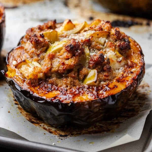 Featured image for sausage and apple stuffed acorn squash.