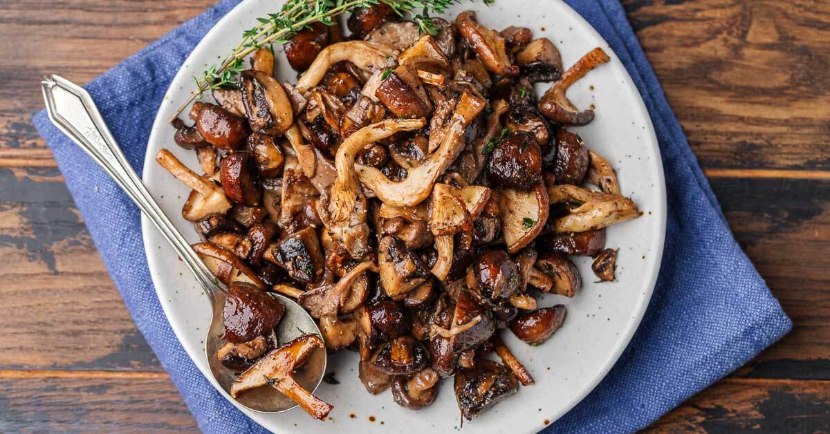 Roasted Mushrooms - Quick and Easy - Sip and Feast