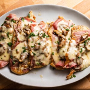 Platter with 5 pieces of Chicken Valdostana.